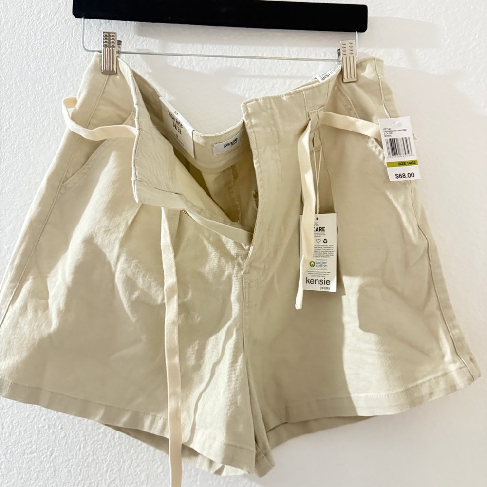 Kensie Women's Cream High Waist Shorts